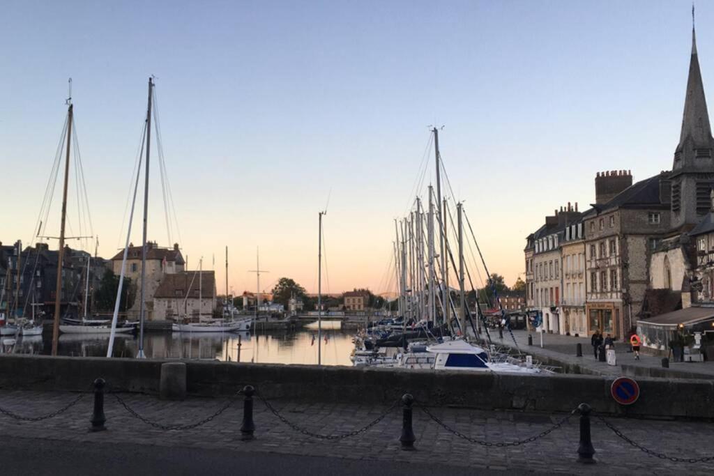 Le Logis Des Lavandieres Honfleur Exterior foto